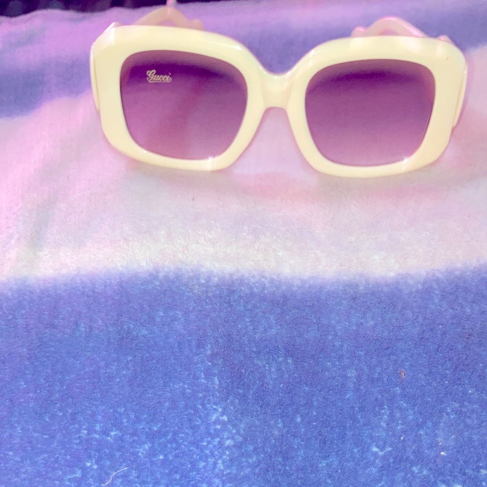 Gucci sunglasses barely worn out